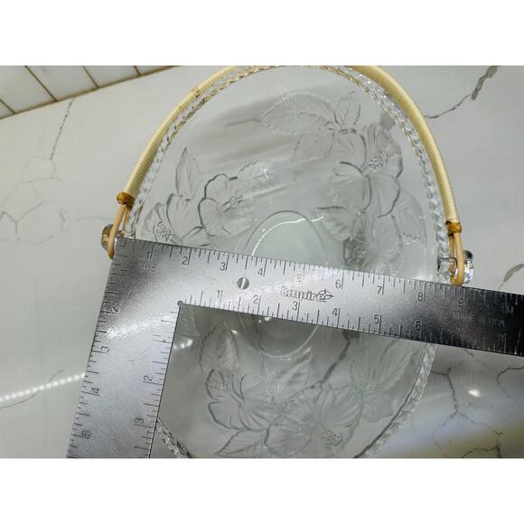 Vtge Italian Vetreria Etrusca Glass‎ Bowl | Raised Hibuscus | Bamboo Handle - Picture 4 of 5